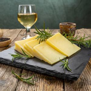 weisswein-raclette-kaese-kaufen-schweiz.png